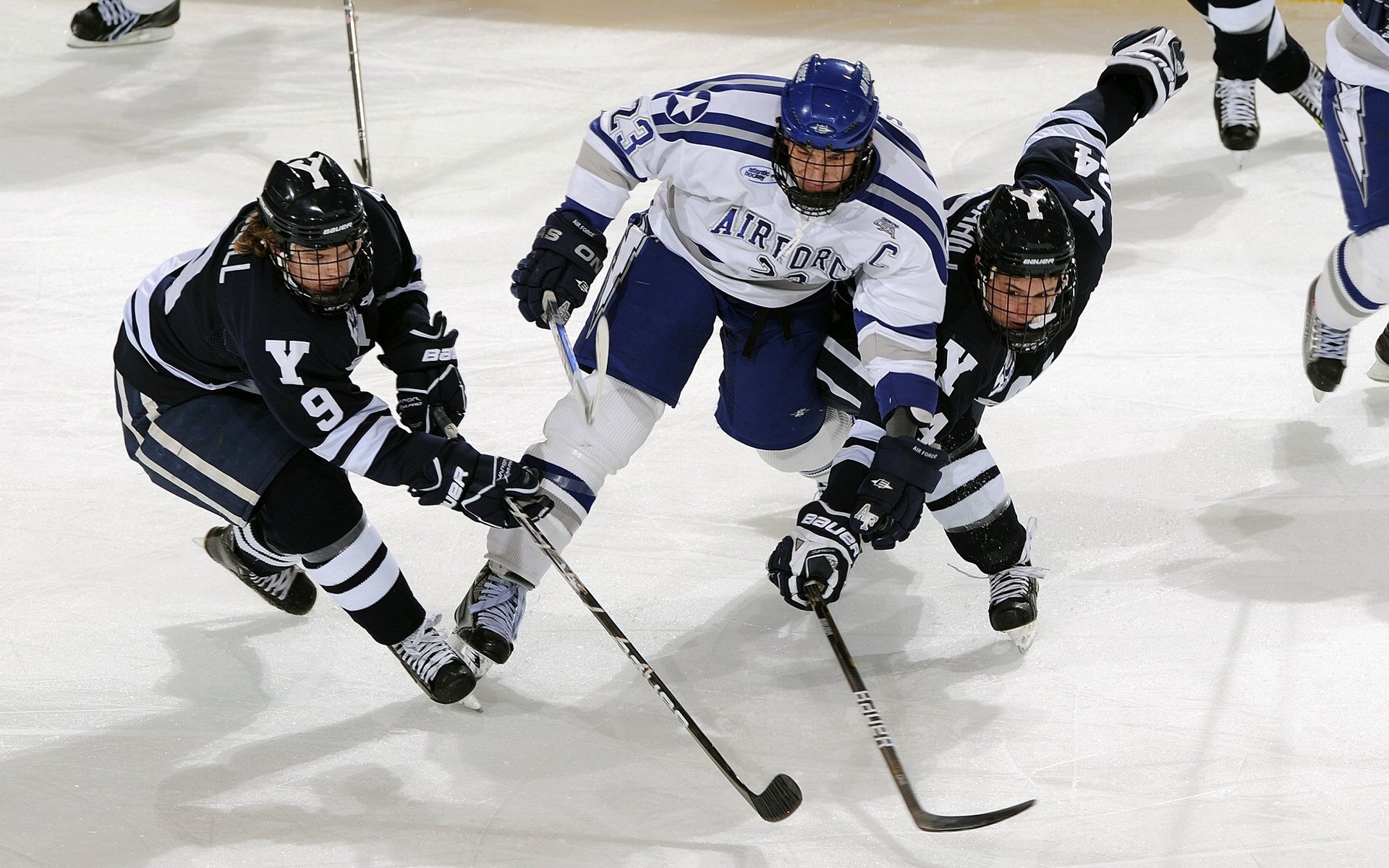 战术解析：不同球队的配置和变化背后，球队战术怎么设置
